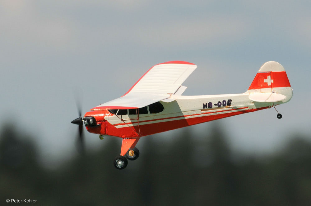 %_tempFileNamecomp_130817_E-TreffenHuttwil%20328%